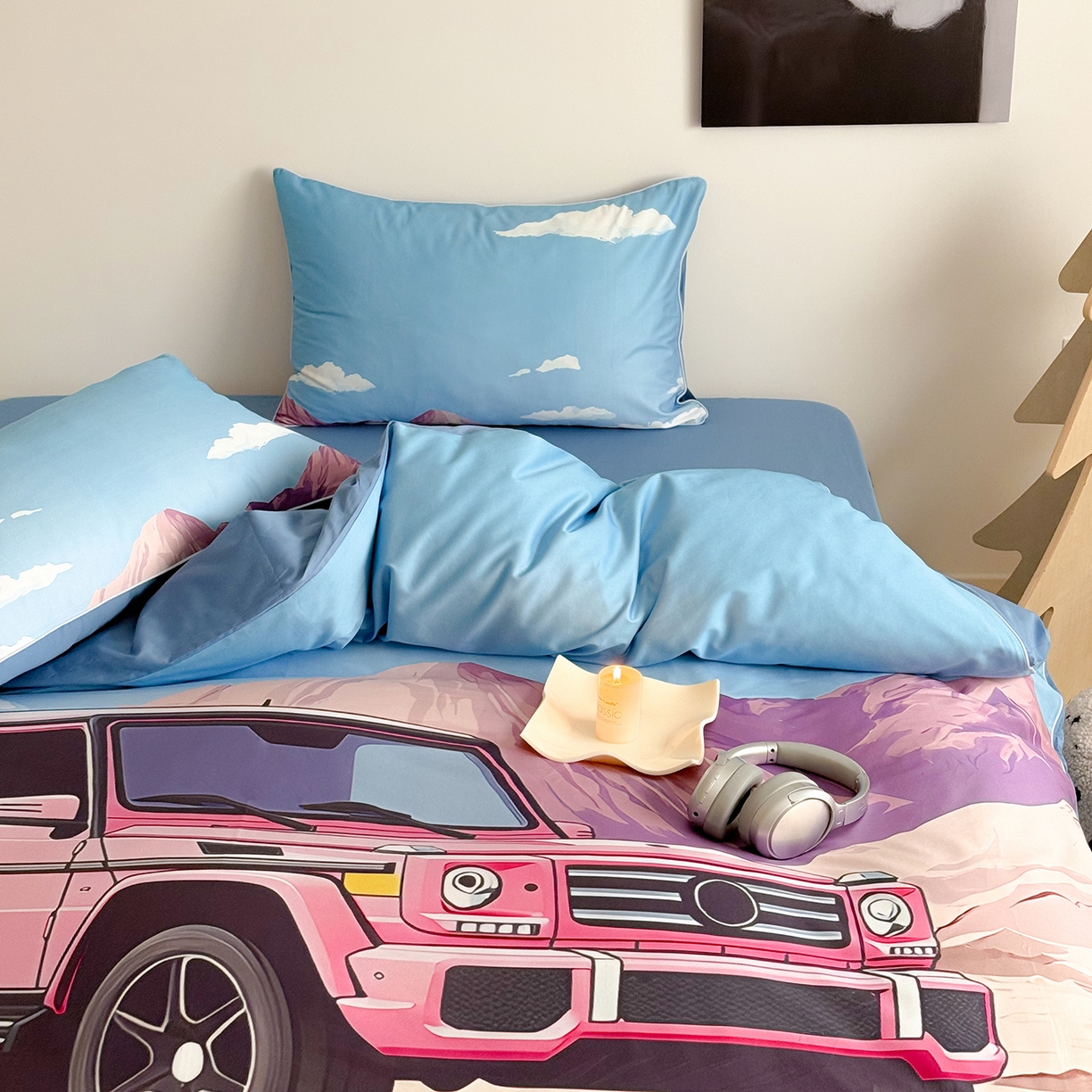 91家纺网 家纺一手货源 找家纺 （总）西西家居 2026新款100支澳棉数码印花独家专版数码汽车系列四件套--穿越沙漠