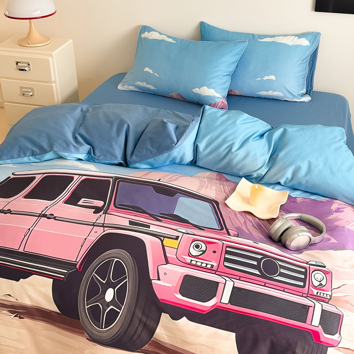 91家纺网 家纺一手货源 找家纺 （总）西西家居 2026新款100支澳棉数码印花独家专版数码汽车系列四件套--穿越沙漠