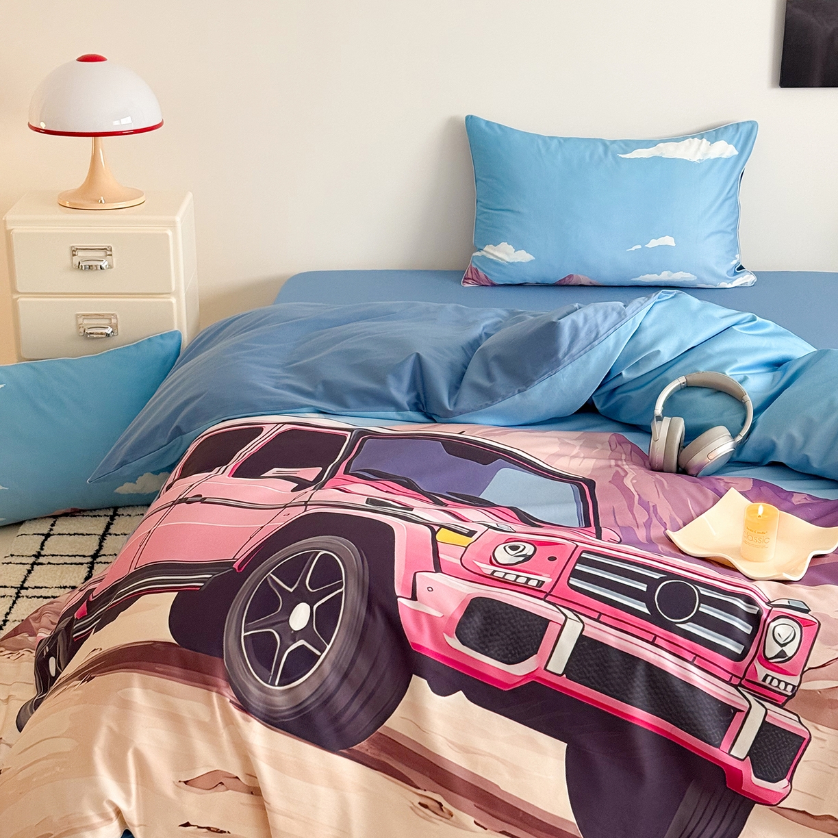 91家纺网 家纺一手货源 找家纺 （总）西西家居 2026新款100支澳棉数码印花独家专版数码汽车系列四件套--穿越沙漠