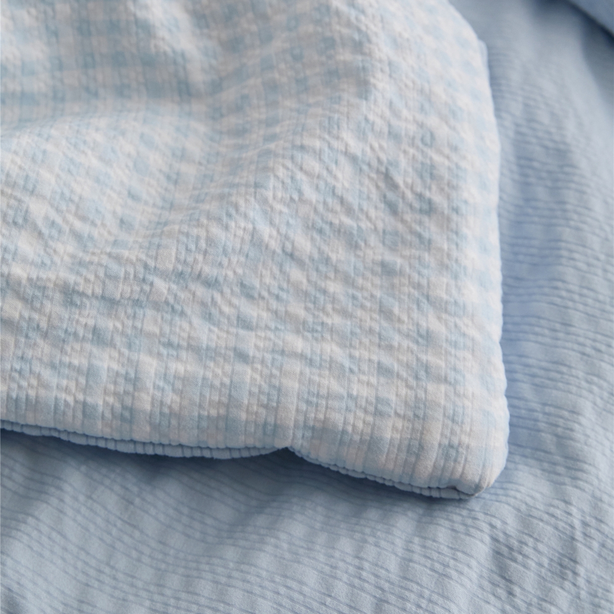 91家纺网 家纺一手货源 找家纺 艺菲阁家纺 2026新款泡芙棉夏被夏凉被空调被 可可蓝格