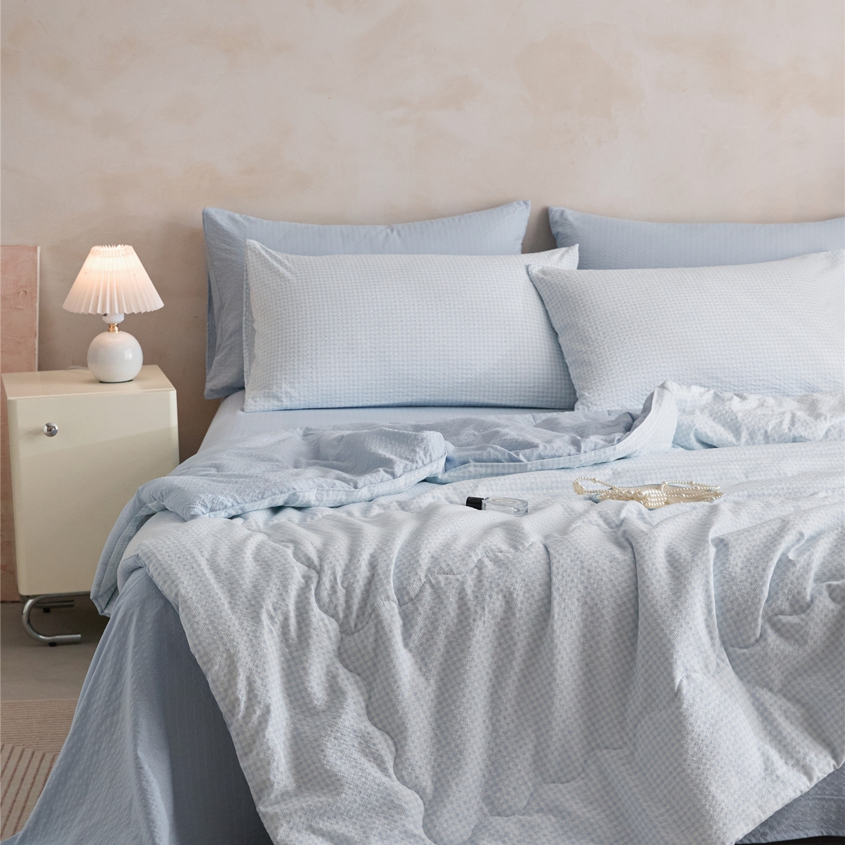 91家纺网 家纺一手货源 找家纺 艺菲阁家纺 2026新款泡芙棉夏被夏凉被空调被 可可蓝格