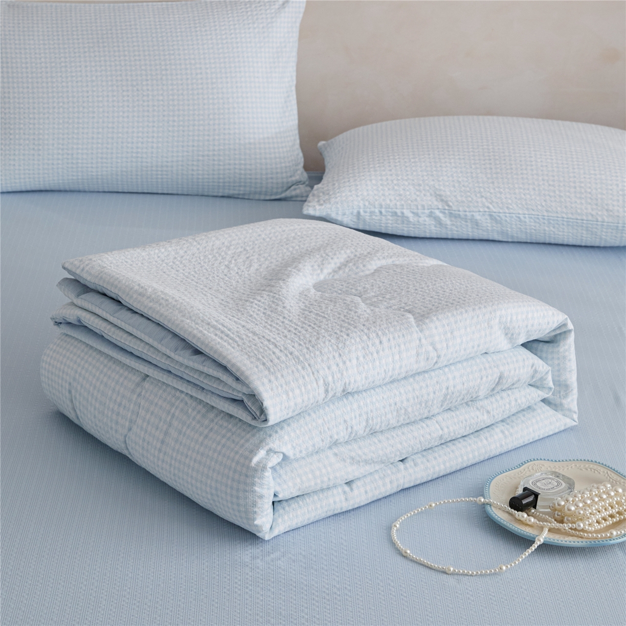 91家纺网 家纺一手货源 找家纺 艺菲阁家纺 2026新款泡芙棉夏被夏凉被空调被 可可蓝格