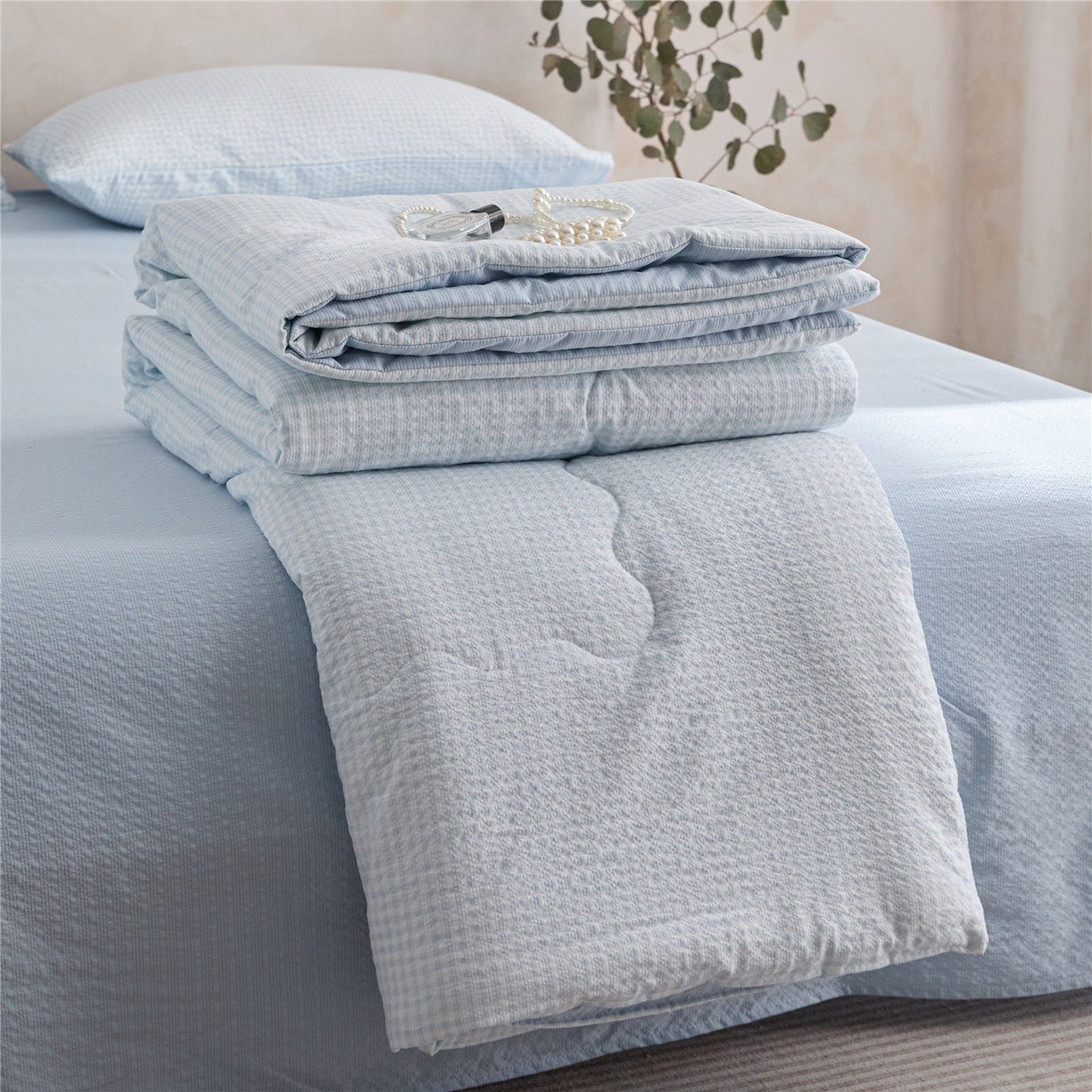 91家纺网 家纺一手货源 找家纺 艺菲阁家纺 2026新款泡芙棉夏被夏凉被空调被 可可蓝格