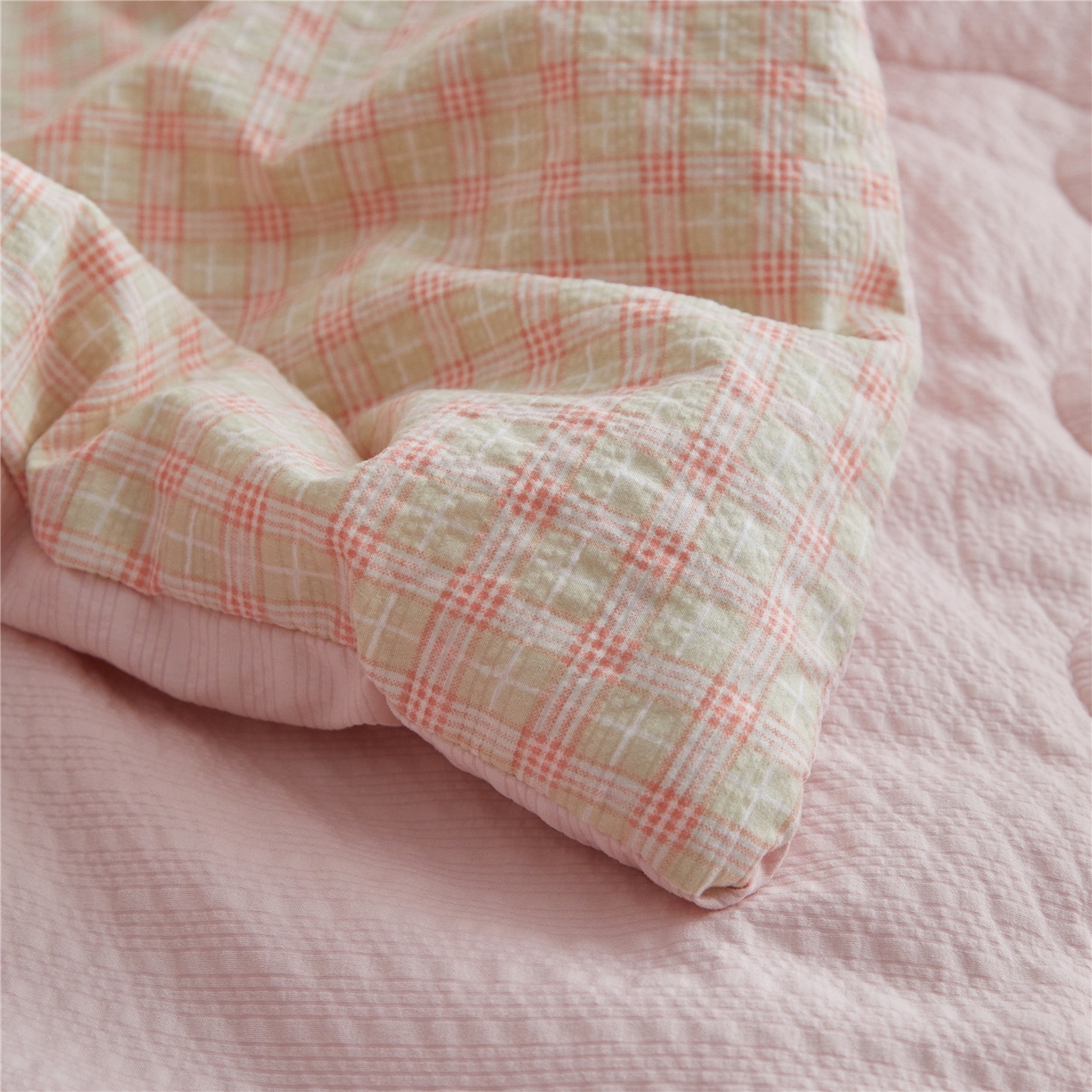 91家纺网 家纺一手货源 找家纺 艺菲阁家纺 2026新款泡芙棉夏被夏凉被空调被 青橘格