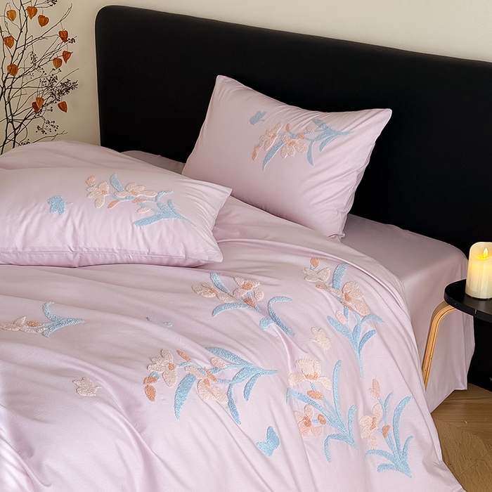 91家纺网 家纺一手货源 找家纺 Mr.pig猪先生水洗棉 2026新款全棉水洗棉毛巾绣四件套（展示价格为控价，实际价格请联系客服 墨染-微微紫