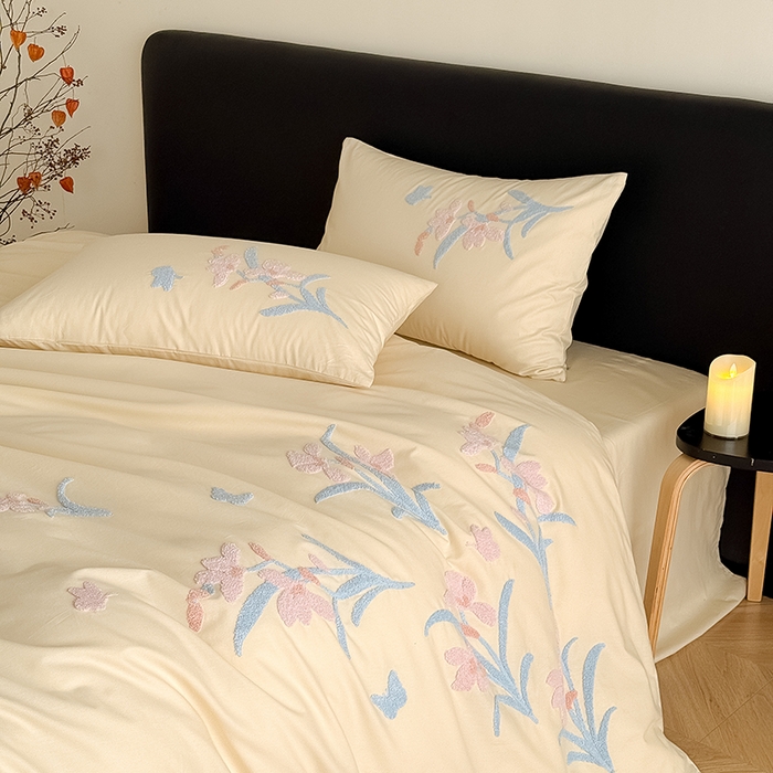 91家纺网 家纺一手货源 找家纺 Mr.pig猪先生水洗棉 2026新款全棉水洗棉毛巾绣四件套（展示价格为控价，实际价格请联系客服 墨染-杏仁白