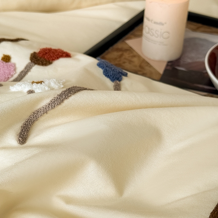 91家纺网 家纺一手货源 找家纺 Mr.pig猪先生水洗棉 2026新款全棉水洗棉毛巾绣四件套（展示价格为控价，实际价格请联系客服 花盏-杏仁白