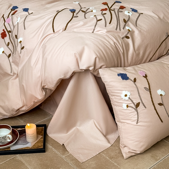 91家纺网 家纺一手货源 找家纺 Mr.pig猪先生水洗棉 2026新款全棉水洗棉毛巾绣四件套（展示价格为控价，实际价格请联系客服 花盏-奶咖