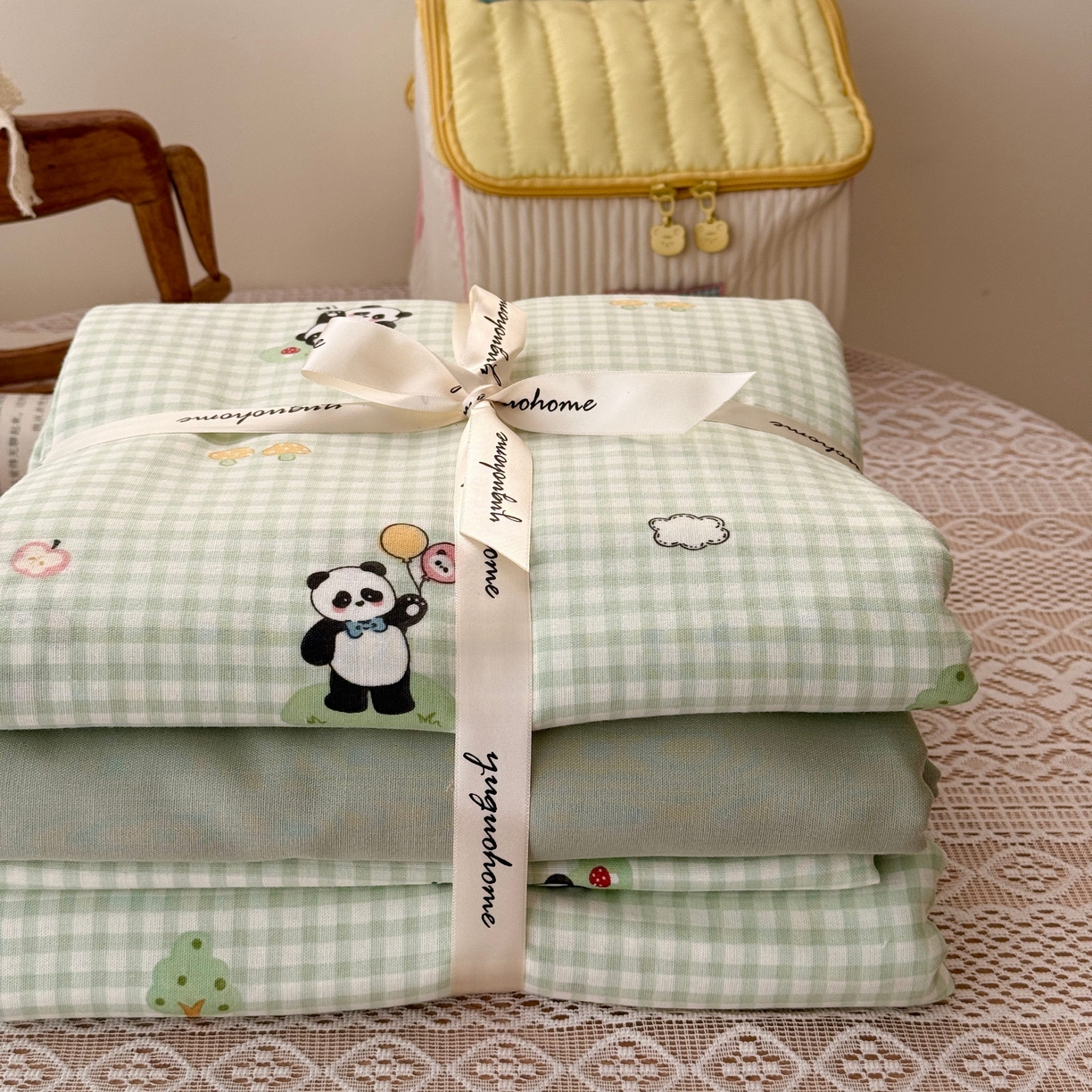 91家纺网 家纺一手货源 找家纺 于果 2026新款全棉纯棉双层纱四件套 俏皮熊猫