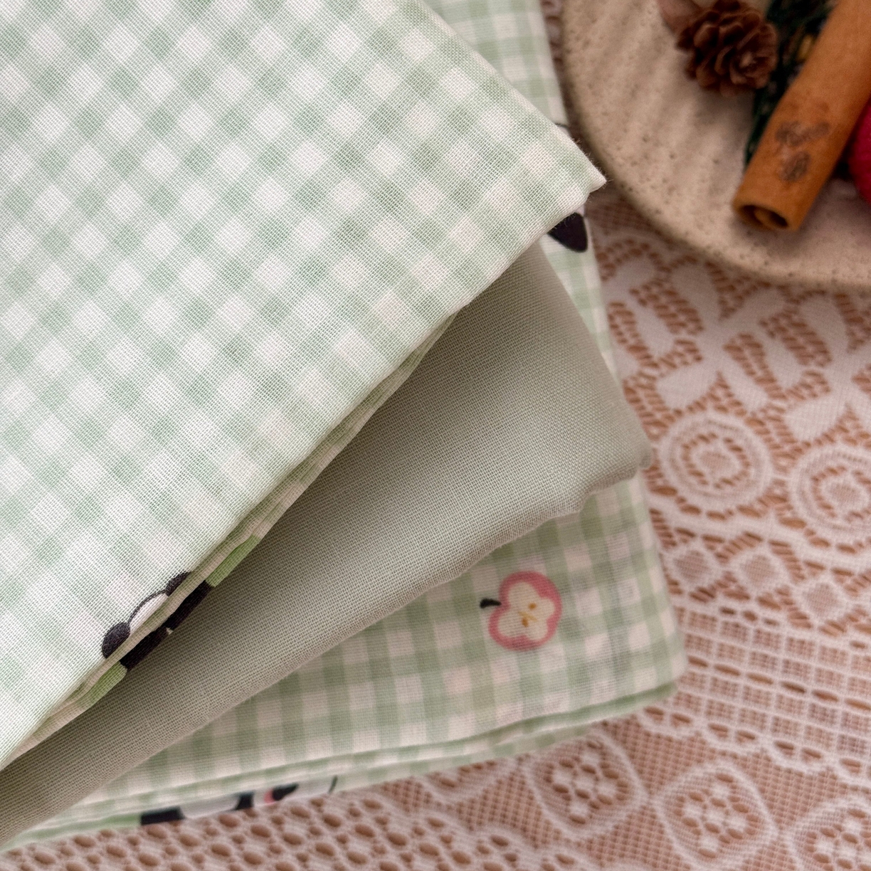 91家纺网 家纺一手货源 找家纺 于果 2026新款全棉纯棉双层纱四件套 俏皮熊猫