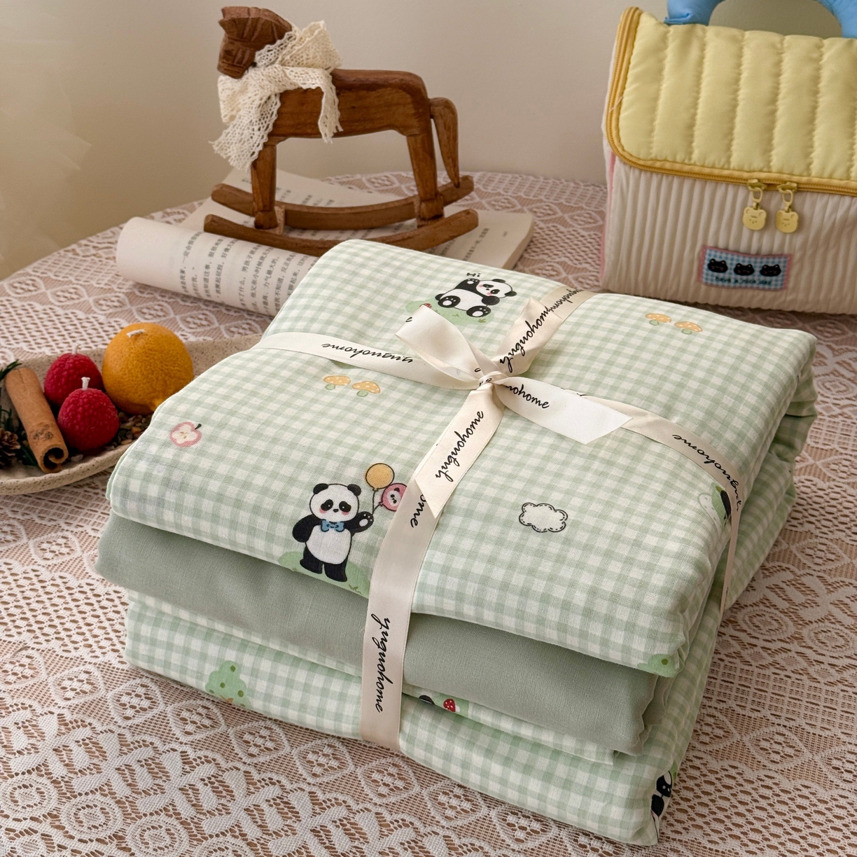 91家纺网 家纺一手货源 找家纺 于果 2026新款全棉纯棉双层纱四件套 俏皮熊猫