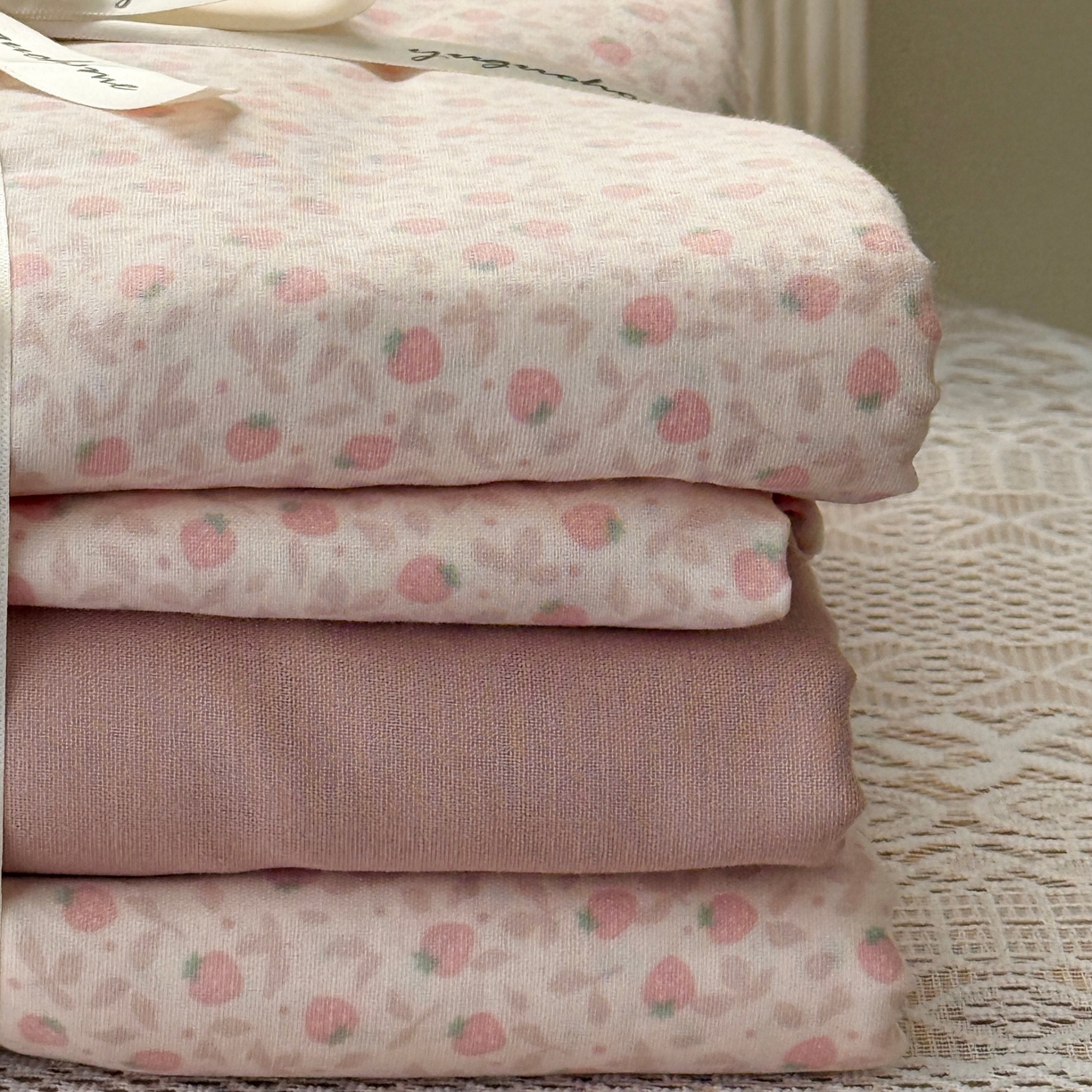 91家纺网 家纺一手货源 找家纺 于果 2026新款全棉纯棉双层纱四件套 甜蜜蜜