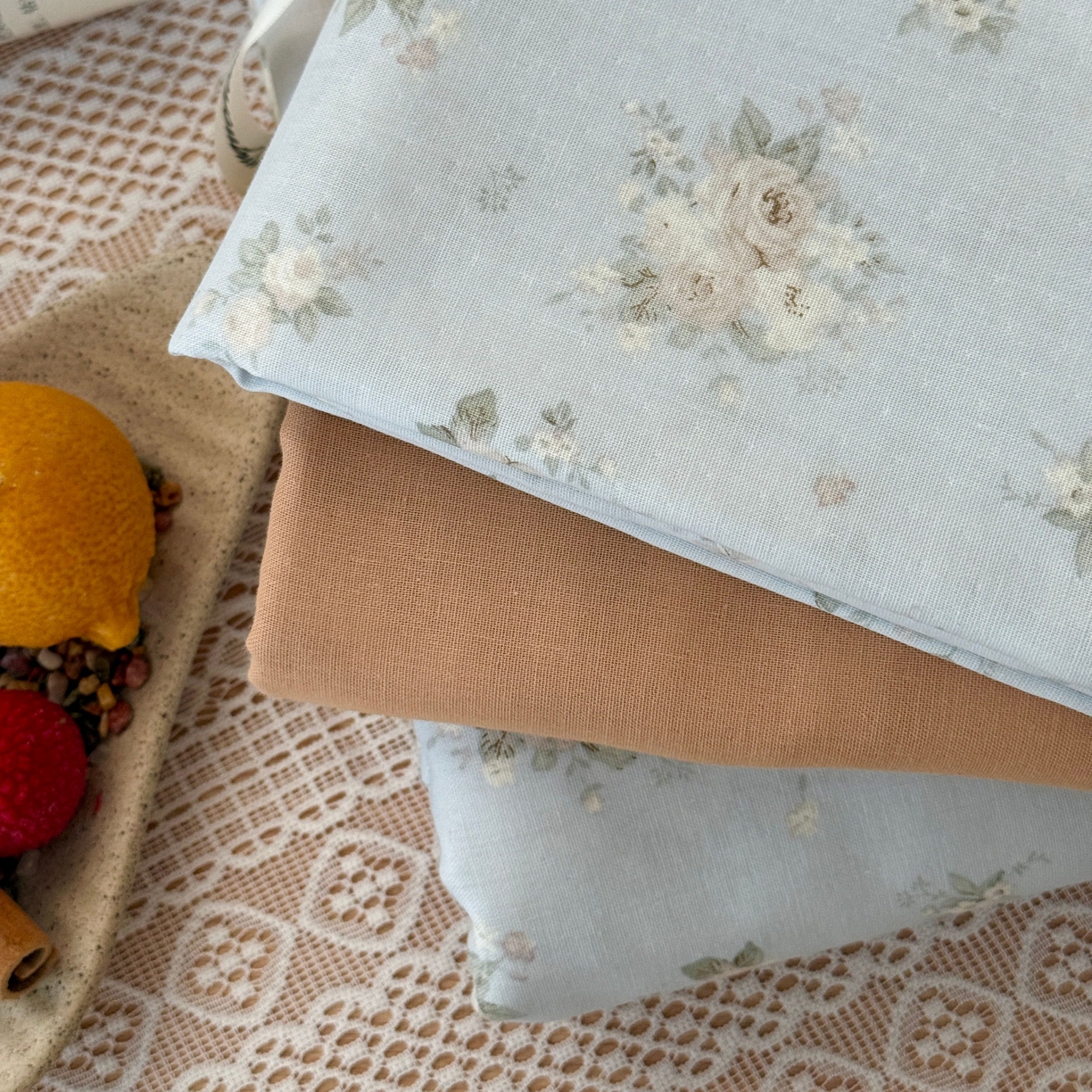 91家纺网 家纺一手货源 找家纺 于果 2026新款全棉纯棉双层纱四件套 夏日牡丹蓝