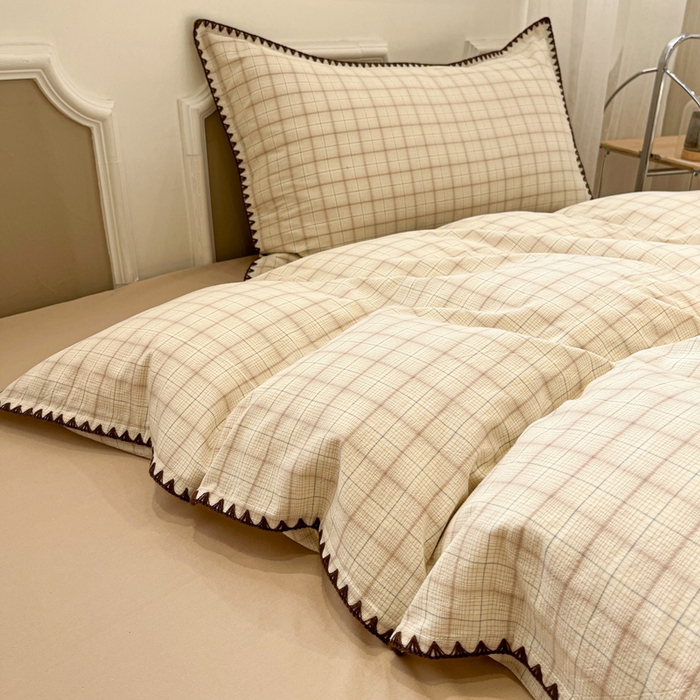 91家纺网 家纺一手货源 找家纺 莱茵家居 2026新款A类全棉色织水洗棉格子贝壳边套件-愫格系列 愫格-栗棕