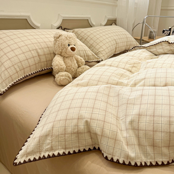 91家纺网 家纺一手货源 找家纺 莱茵家居 2026新款A类全棉色织水洗棉格子贝壳边套件-愫格系列 愫格-栗棕