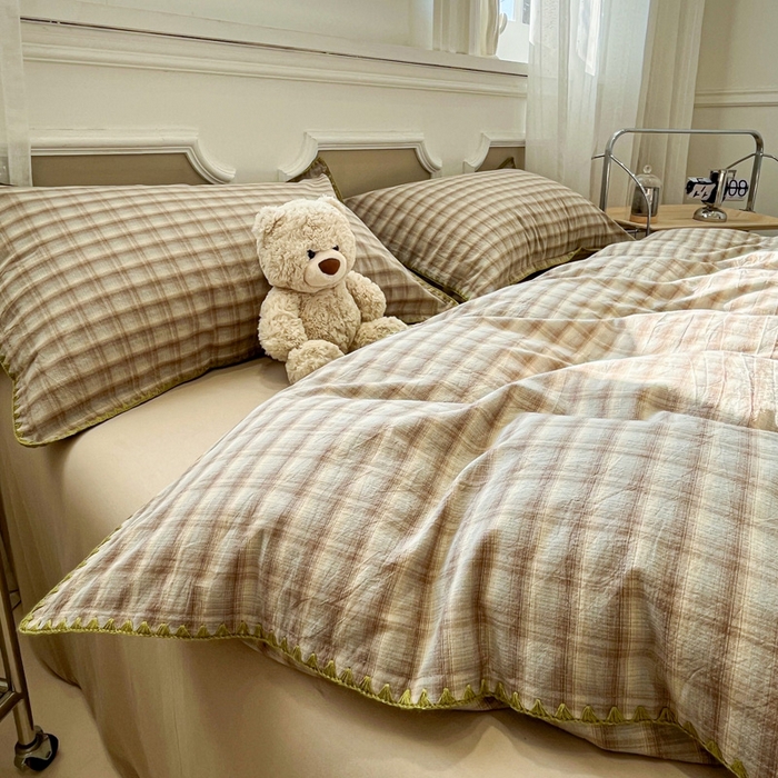 91家纺网 家纺一手货源 找家纺 莱茵家居 2026新款A类全棉色织水洗棉格子贝壳边套件-愫格系列 愫格-茶褐