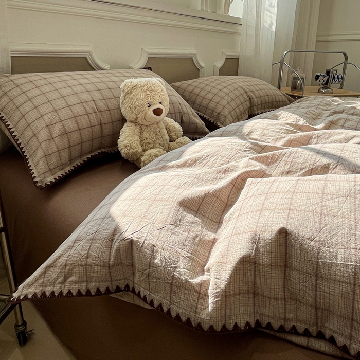 91家纺网 家纺一手货源 找家纺 莱茵家居 2026新款A类全棉色织水洗棉格子贝壳边套件-愫格系列 愫格-琥珀