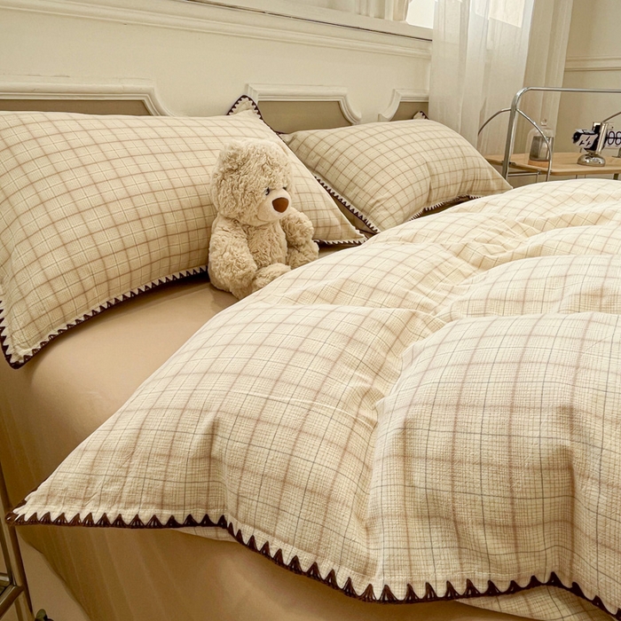 91家纺网 家纺一手货源 找家纺 莱茵家居 2026新款A类全棉色织水洗棉格子贝壳边套件-愫格系列 愫格-栗棕