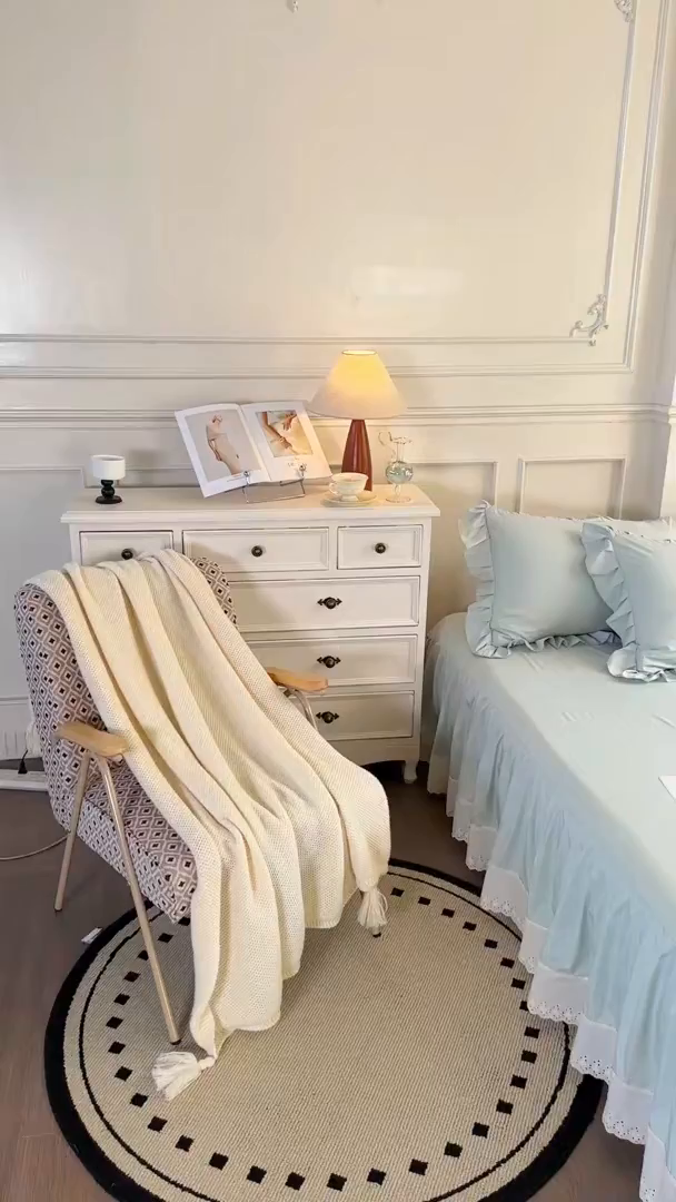 91家纺网 家纺一手货源 找家纺 乐朵家居 2026新款 25-3郁金香 天丝缎蕾丝床裙+可配空调绿