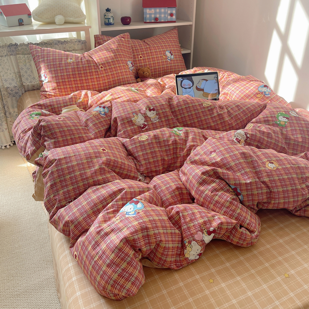 91家纺网 家纺一手货源 找家纺 耀悦家纺 2026新款40支a类全棉纯棉小清新卡通ins风博主风四件套 红格恐龙喵