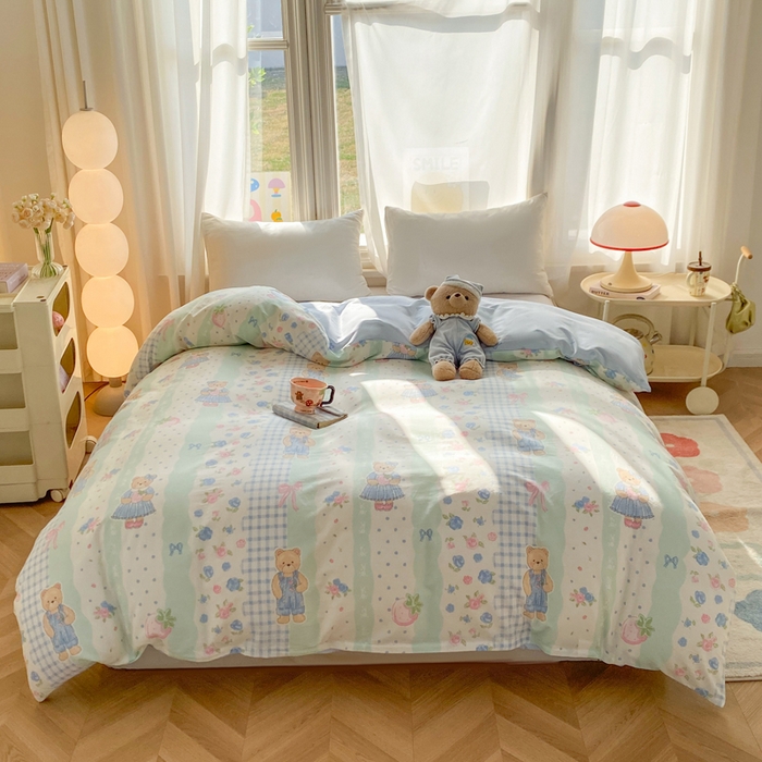 91家纺网 家纺一手货源 找家纺 朵安家纺 2026春夏新款12868全棉纯棉斜纹印花单被套 被套单件 法式背带熊