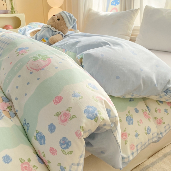 91家纺网 家纺一手货源 找家纺 朵安家纺 2026春夏新款12868全棉纯棉斜纹印花单被套 被套单件 法式背带熊