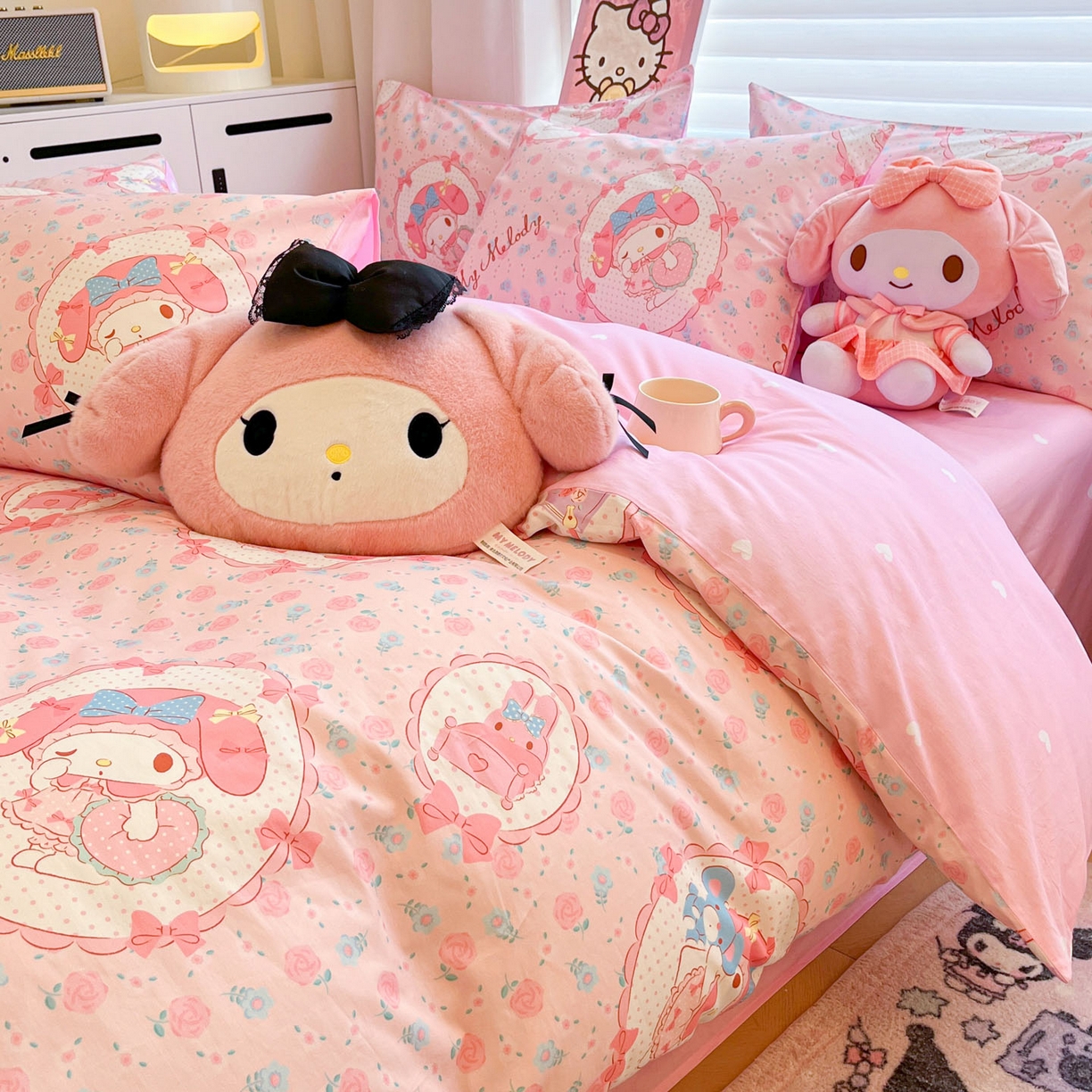 91家纺网 家纺一手货源 找家纺 暮思家居 2026新款正版授权三丽鸥全棉纯棉四件套系列-第二批 花花美乐蒂