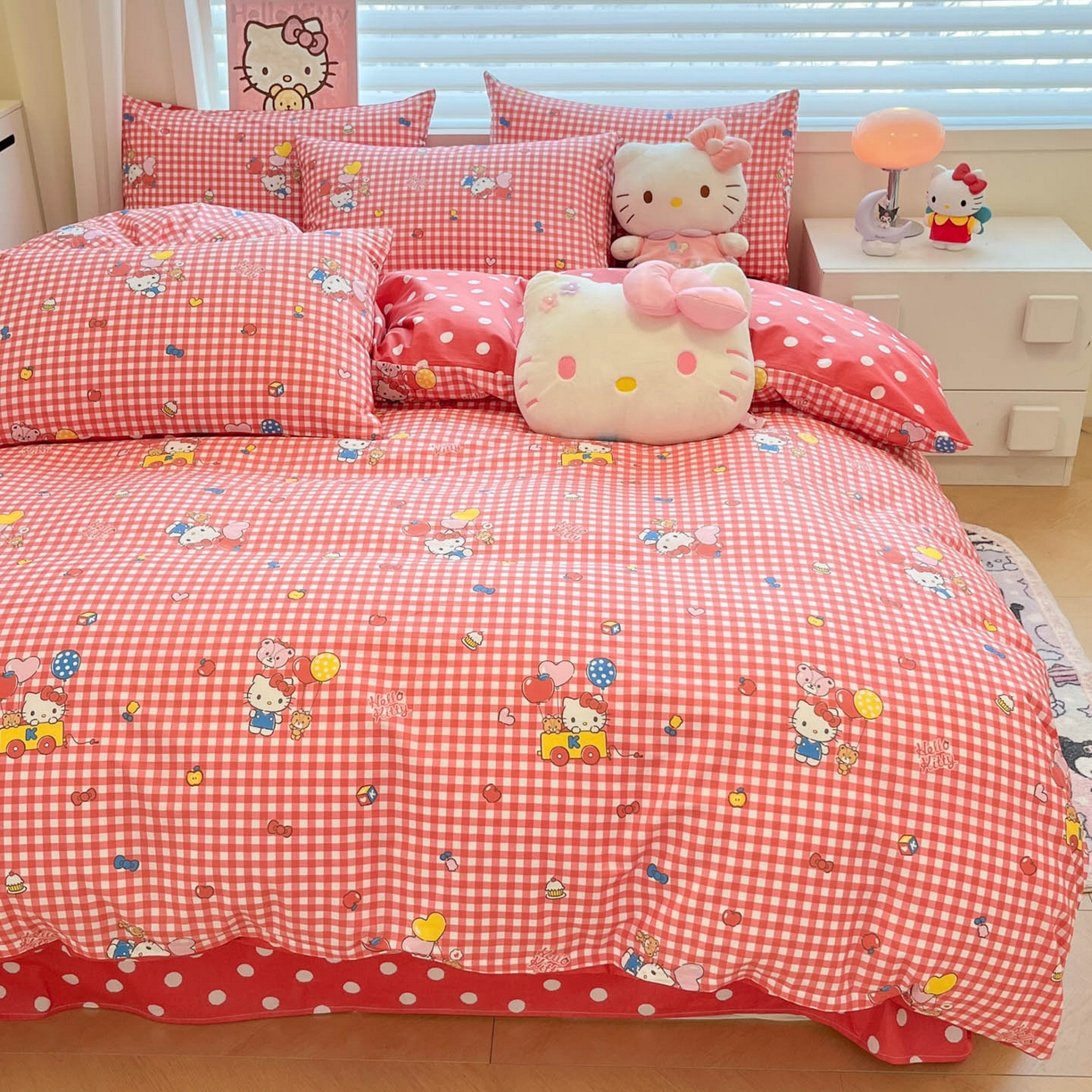 91家纺网 家纺一手货源 找家纺 暮思家居 2026新款正版授权三丽鸥全棉纯棉四件套系列-第二批 红格凯蒂