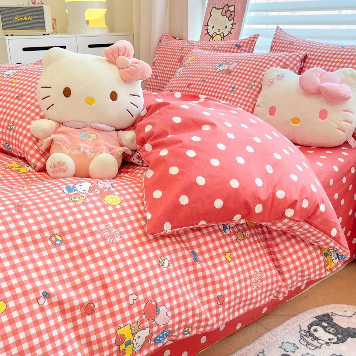 91家纺网 家纺一手货源 找家纺 暮思家居 2026新款正版授权三丽鸥全棉纯棉四件套系列-第二批 红格凯蒂