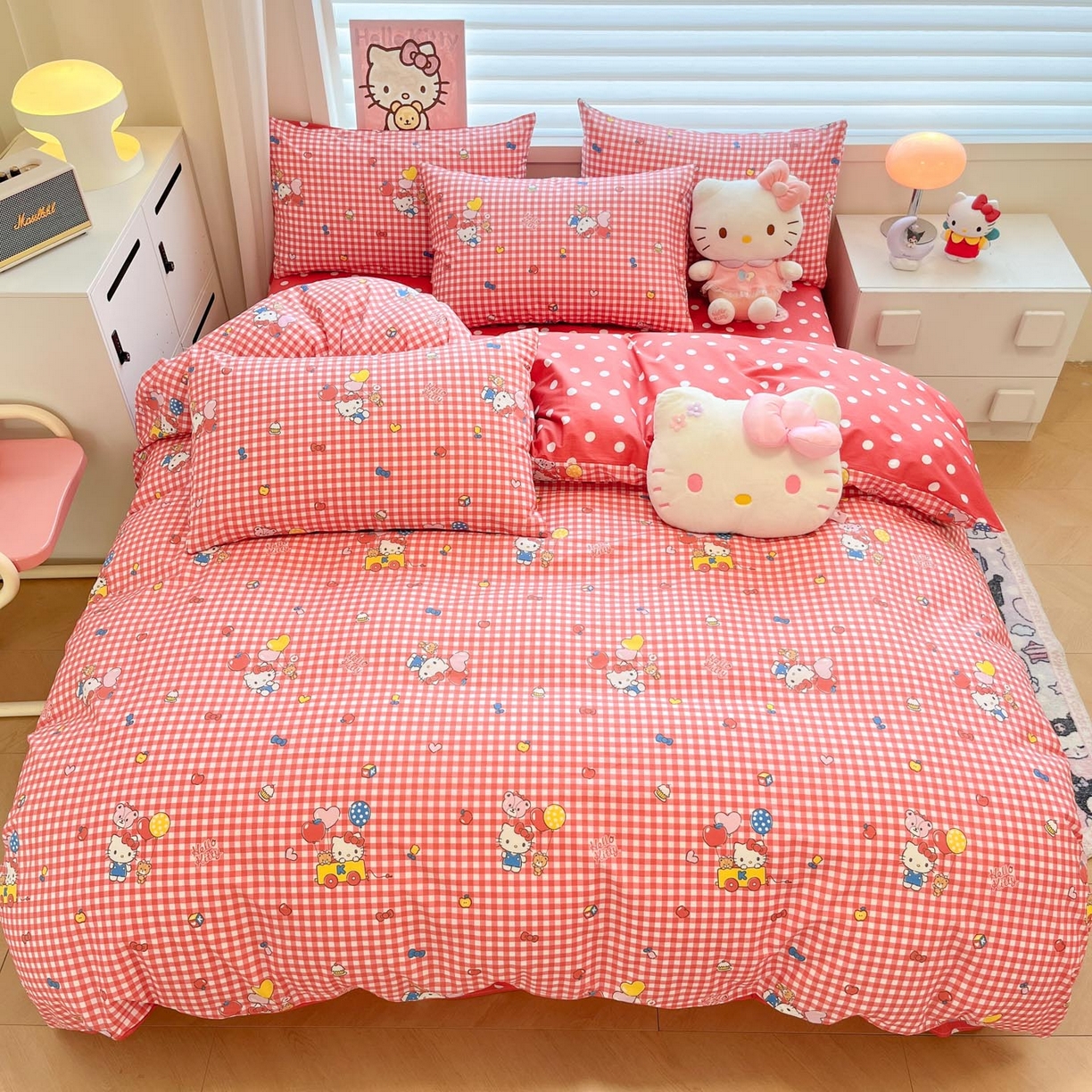 91家纺网 家纺一手货源 找家纺 暮思家居 2026新款正版授权三丽鸥全棉纯棉四件套系列-第二批 红格凯蒂