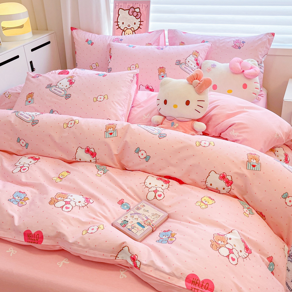 91家纺网 家纺一手货源 找家纺 暮思家居 2026新款正版授权三丽鸥全棉纯棉四件套系列-第二批 萌宝KT