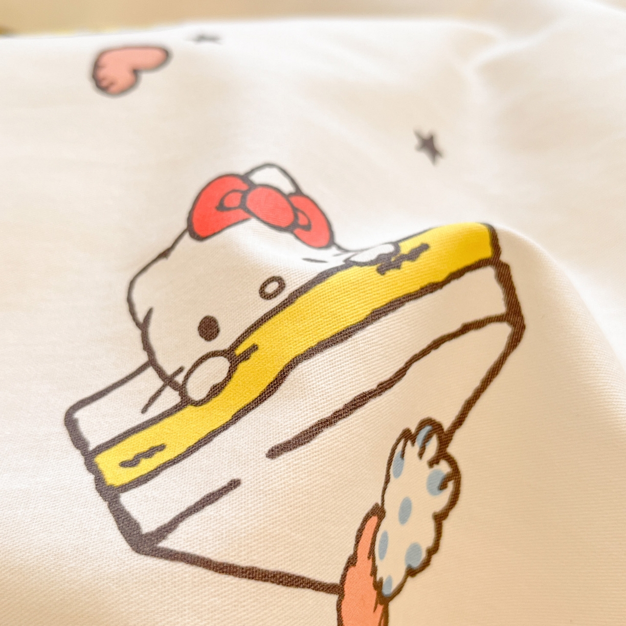 91家纺网 家纺一手货源 找家纺 暮思家居 2026新款正版授权三丽鸥全棉纯棉四件套系列-第二批 奶牛凯蒂