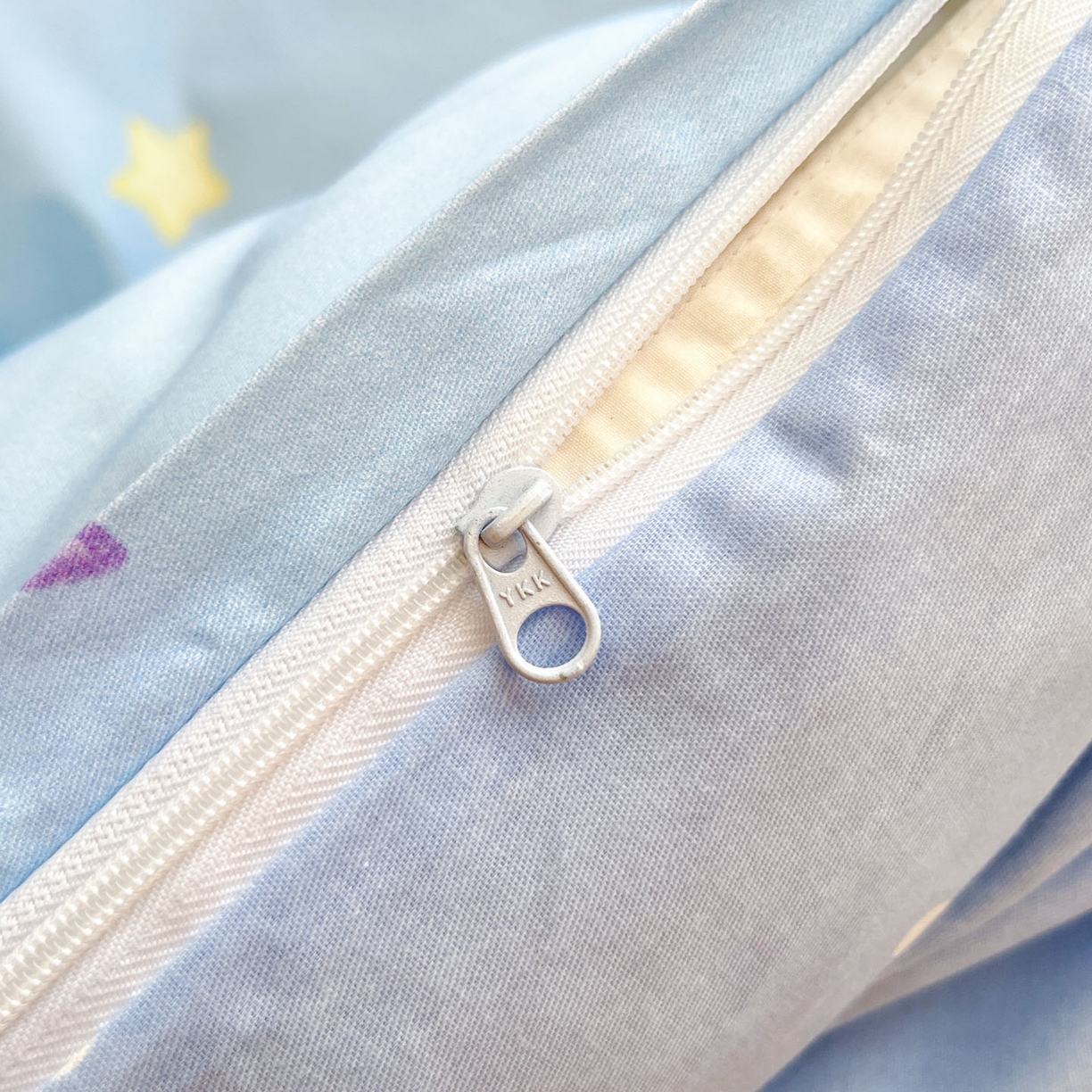 91家纺网 家纺一手货源 找家纺 暮思家居 2026新款正版授权三丽鸥全棉纯棉四件套系列-第二批 星空玉桂狗