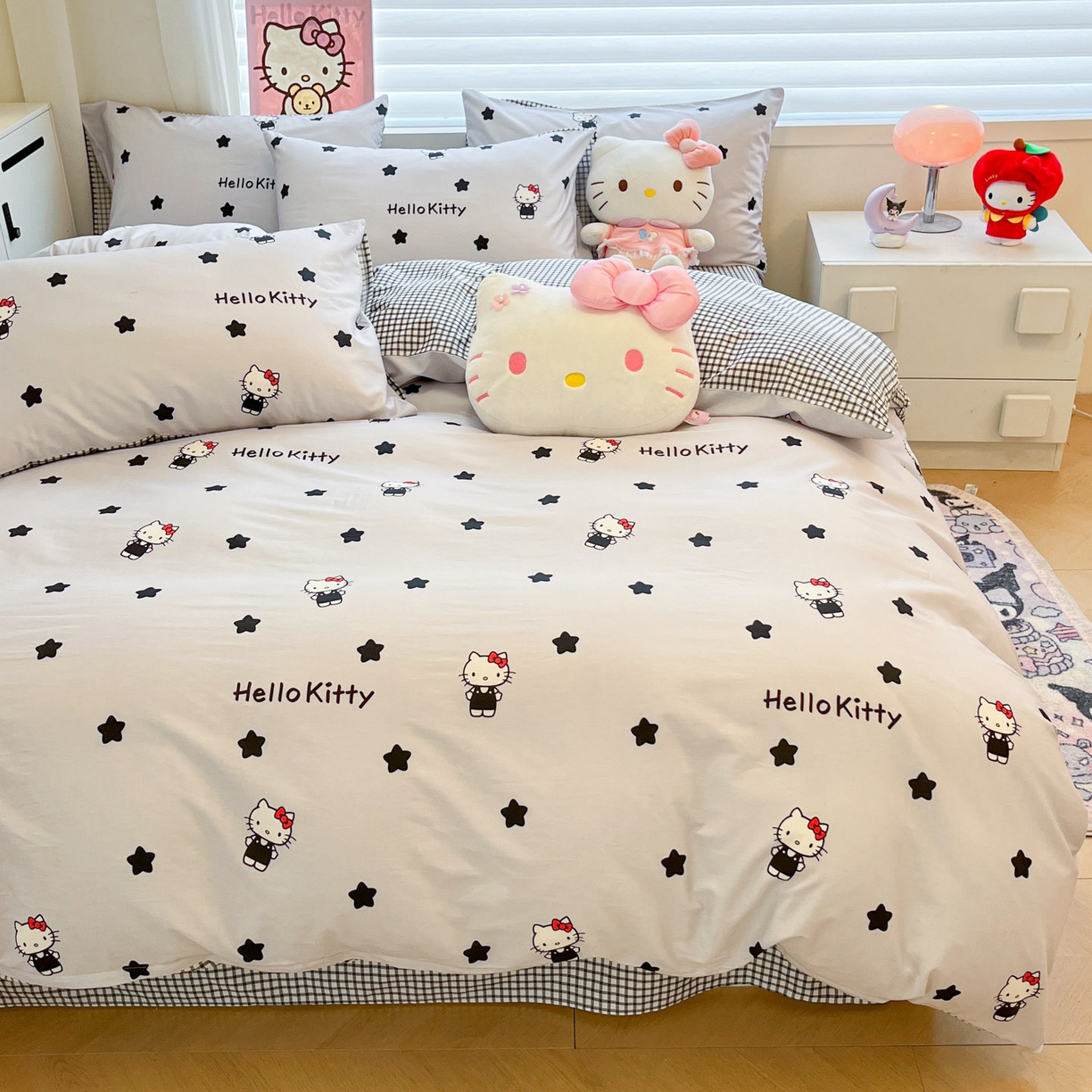 91家纺网 家纺一手货源 找家纺 暮思家居 2026新款正版授权三丽鸥全棉纯棉四件套系列-第二批 星星KT