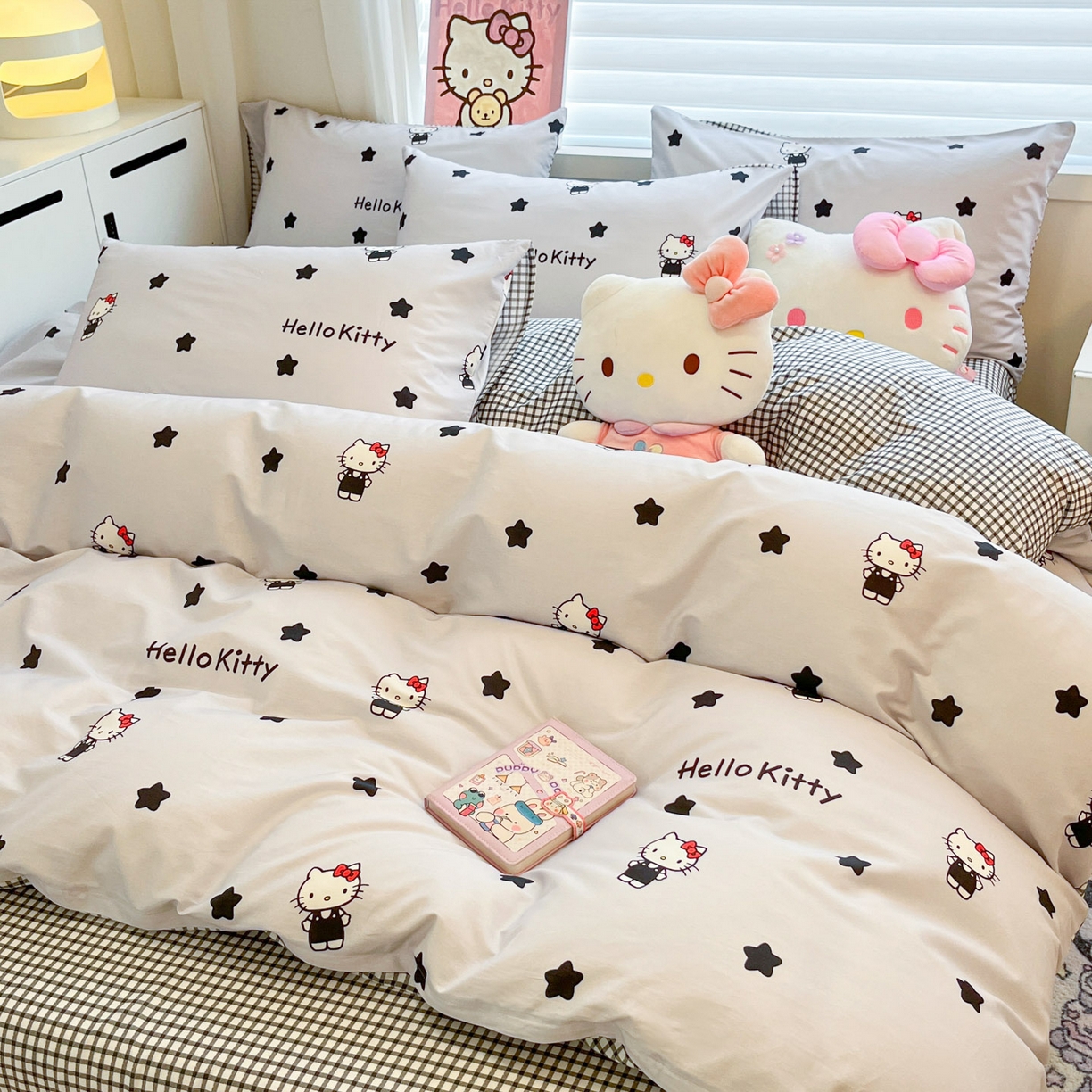 91家纺网 家纺一手货源 找家纺 暮思家居 2026新款正版授权三丽鸥全棉纯棉四件套系列-第二批 星星KT