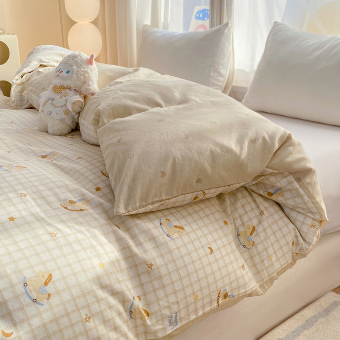 91家纺网 家纺一手货源 找家纺 朵安家纺 2026春夏新款12868全棉纯棉斜纹印花四件套 星园木马