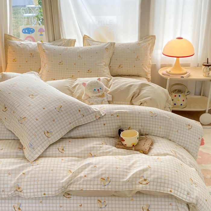 91家纺网 家纺一手货源 找家纺 朵安家纺 2026春夏新款12868全棉纯棉斜纹印花四件套 星园木马