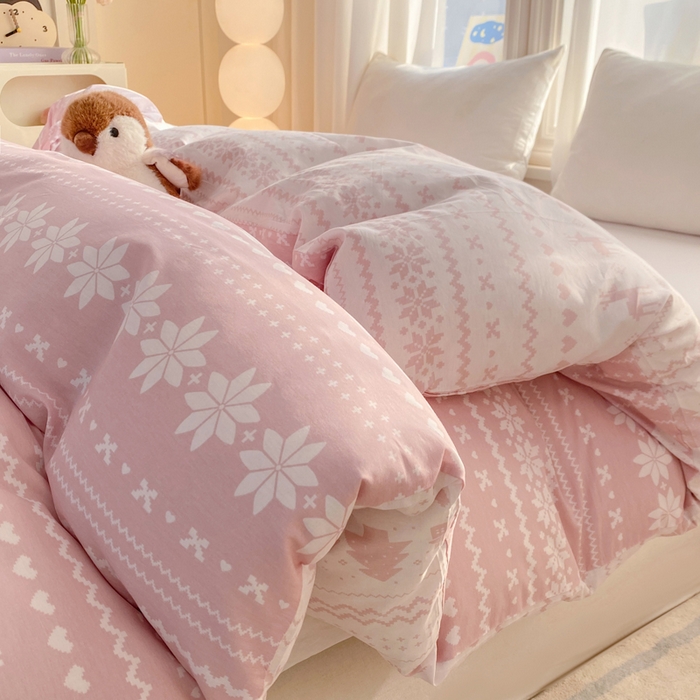 91家纺网 家纺一手货源 找家纺 朵安家纺 2026春夏新款12868全棉纯棉斜纹印花四件套 雪国风情