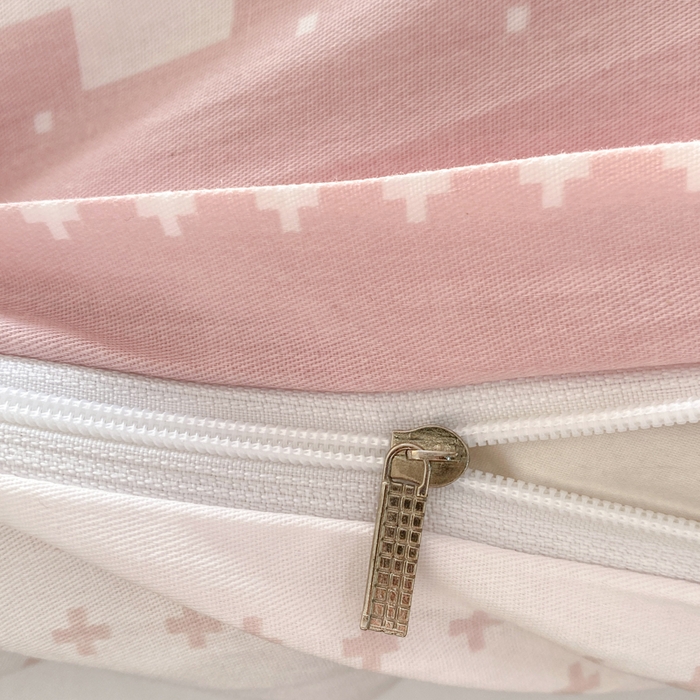 91家纺网 家纺一手货源 找家纺 朵安家纺 2026春夏新款12868全棉纯棉斜纹印花四件套 雪国风情