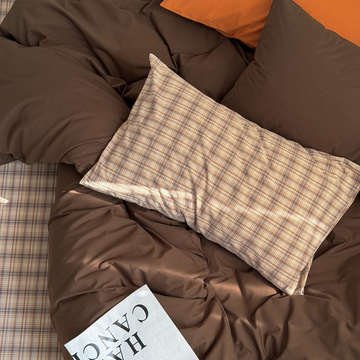 91家纺网 家纺一手货源 找家纺 蜜宿 2026新款全棉40s水洗棉四件套-摩卡可可 摩卡可可（枕套南瓜泥+格纹）