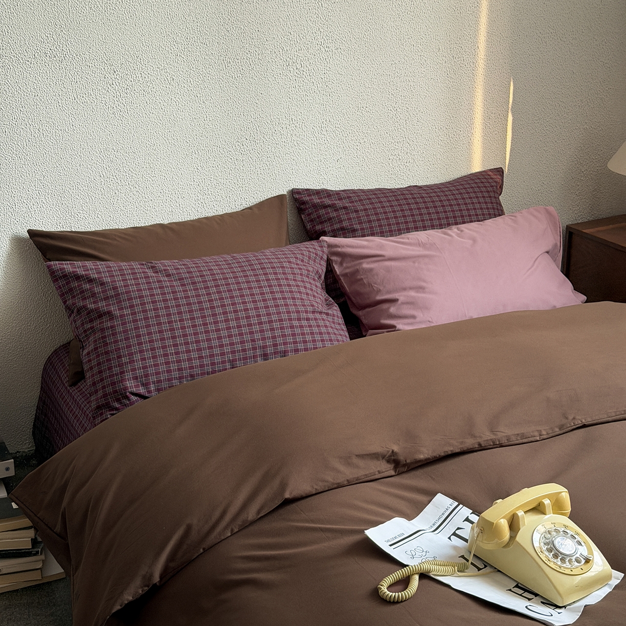 91家纺网 家纺一手货源 找家纺 蜜宿 2026新款全棉40s水洗棉四件套-生巧紫酱 生巧紫酱（枕套可可棕+格纹）