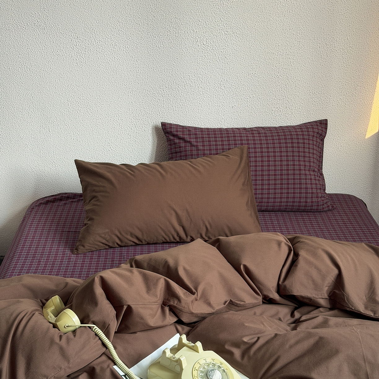 91家纺网 家纺一手货源 找家纺 蜜宿 2026新款全棉40s水洗棉四件套-生巧紫酱 生巧紫酱（枕套胭脂紫+可可棕）