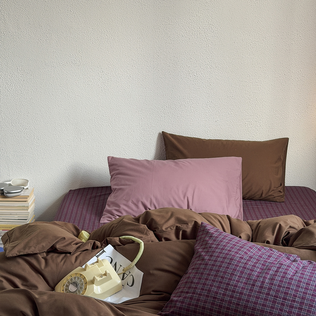 91家纺网 家纺一手货源 找家纺 蜜宿 2026新款全棉40s水洗棉四件套-生巧紫酱 生巧紫酱（枕套胭脂紫+格纹）