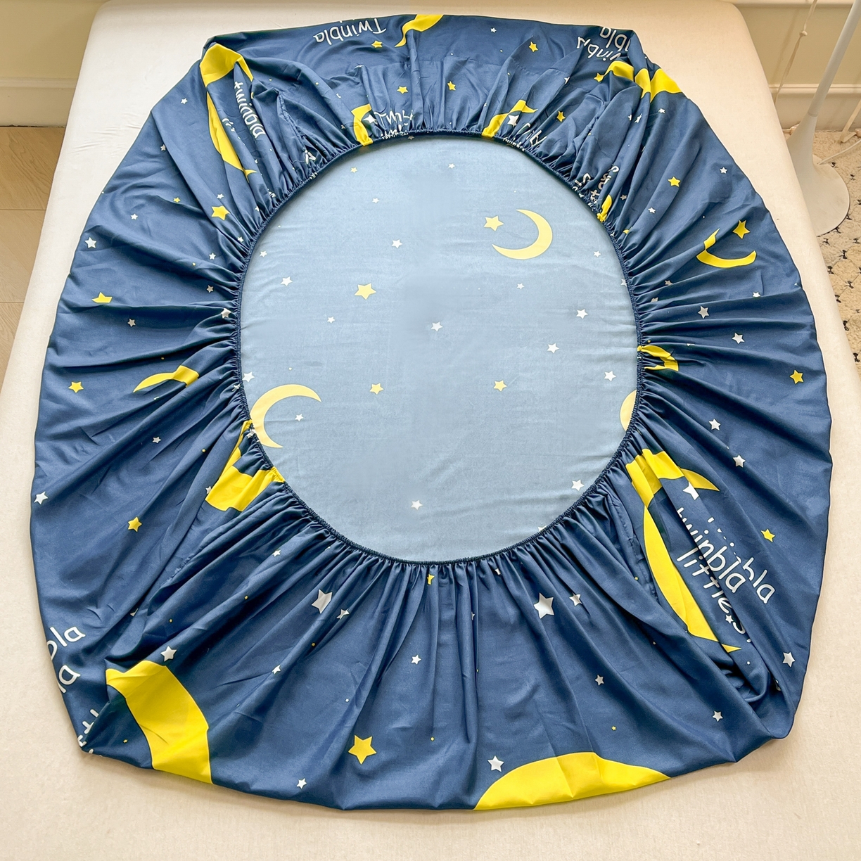 91家纺网 家纺一手货源 找家纺 赫然家纺 2026新款芦荟棉单品床笠系列 月色星空