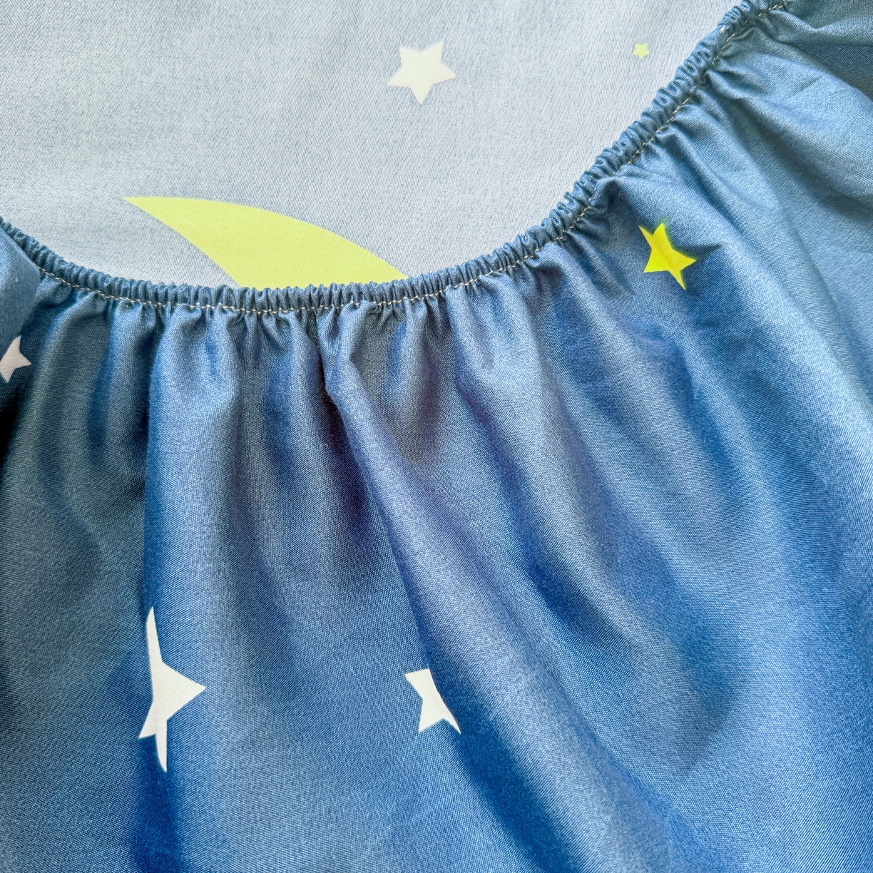 91家纺网 家纺一手货源 找家纺 赫然家纺 2026新款芦荟棉单品床笠系列 月色星空