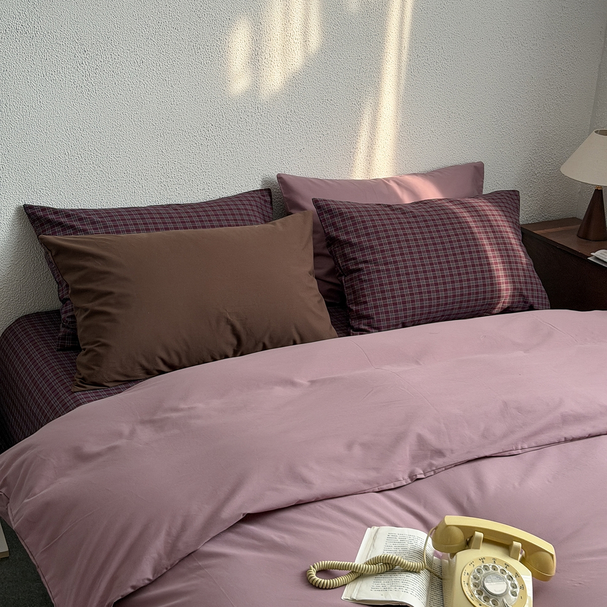 91家纺网 家纺一手货源 找家纺 蜜宿 2026新款全棉40s水洗棉四件套-紫雾海 紫雾海（枕套格纹+胭脂紫）