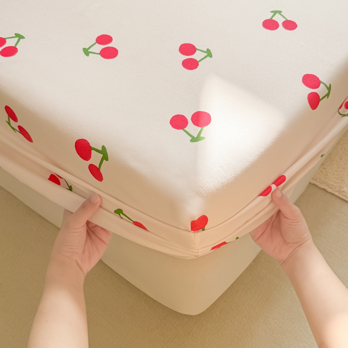 91家纺网 家纺一手货源 找家纺 赫然家纺 2026新款芦荟棉床笠三件套（床笠+枕套） 小樱桃