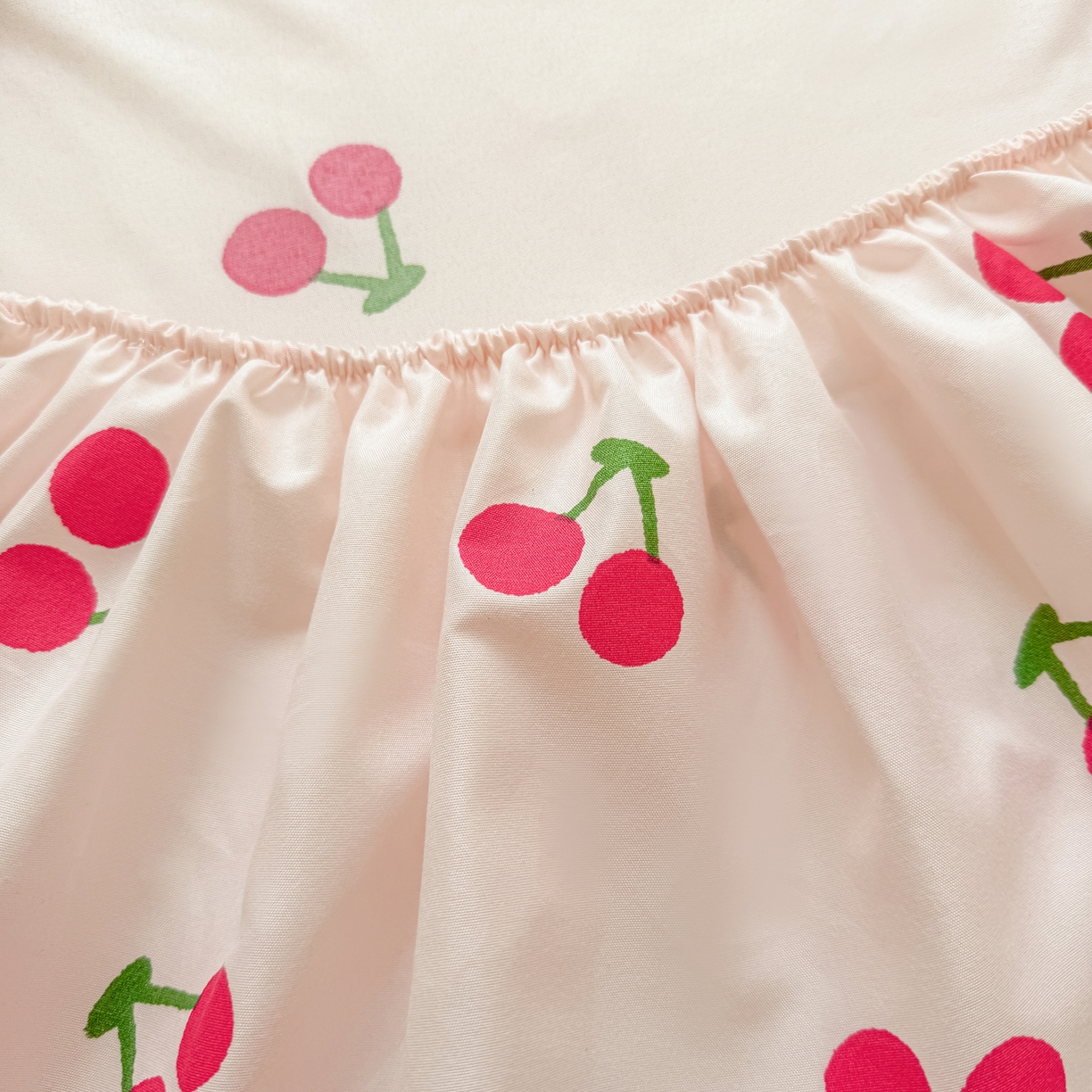 91家纺网 家纺一手货源 找家纺 赫然家纺 2026新款芦荟棉床笠三件套（床笠+枕套） 小樱桃