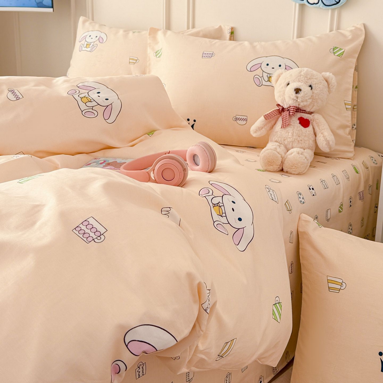 91家纺网 家纺一手货源 找家纺 女子家纺 2026新款全棉12868卡通印花四件套大耳朵兔兔系列 大耳朵兔兔