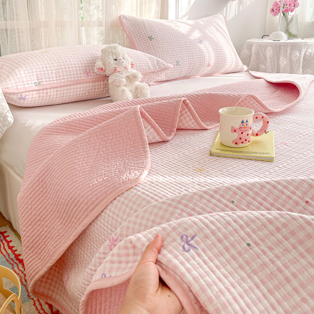 91家纺网 家纺一手货源 找家纺 金丝兔 2026春夏新品全棉床盖三件套纯棉砂洗床盖榻榻米炕盖加厚碎花床单 蝴蝶结